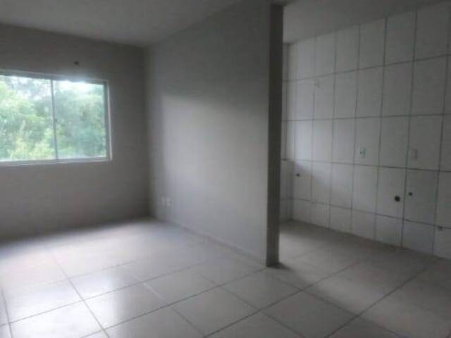 #38 - Apartamento para Venda em Criciúma - SC