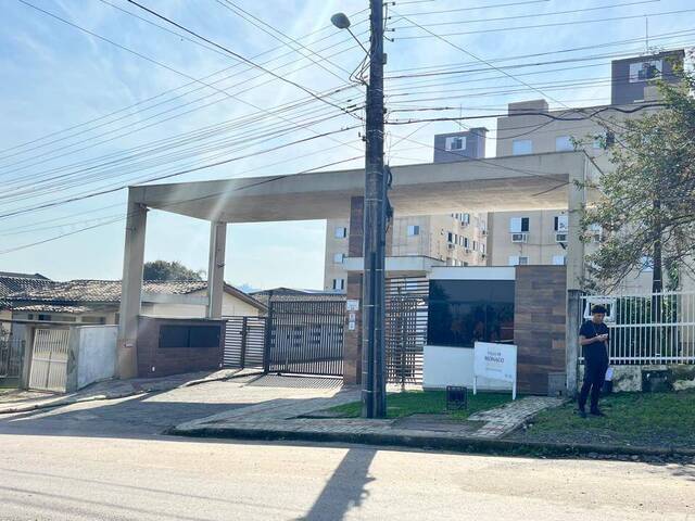 #79 - Apartamento para Venda em Criciúma - SC
