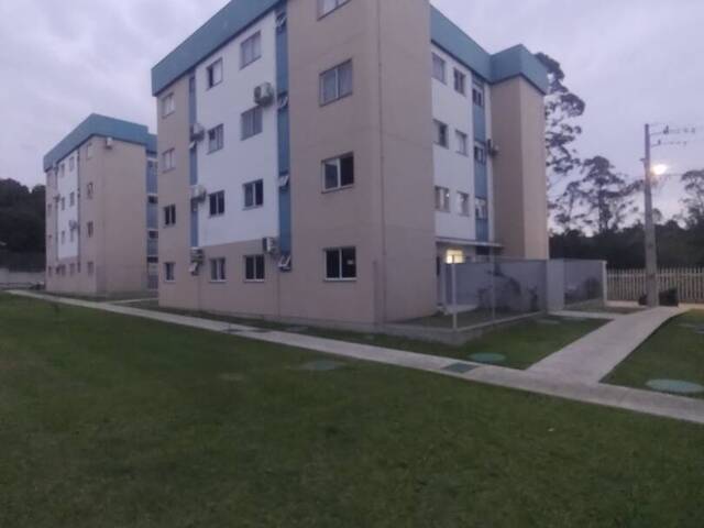 #81 - Apartamento para Venda em Criciúma - SC