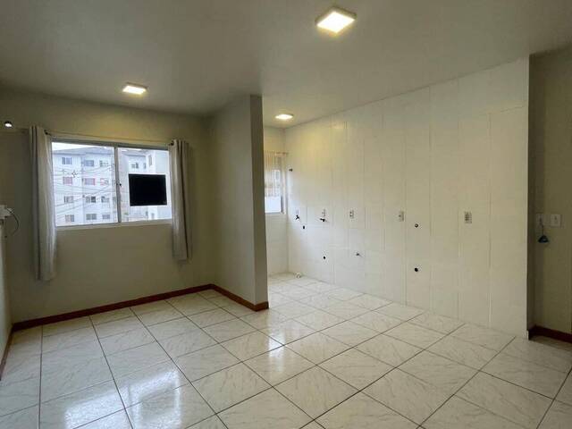 #120 - Apartamento para Venda em Criciúma - SC - 3